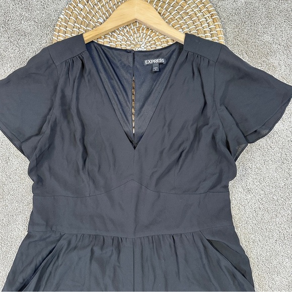 Express Women’s V-Neck Romper Shorts Chiffon Keyhole Back in Black 12 - Picture 2 of 14